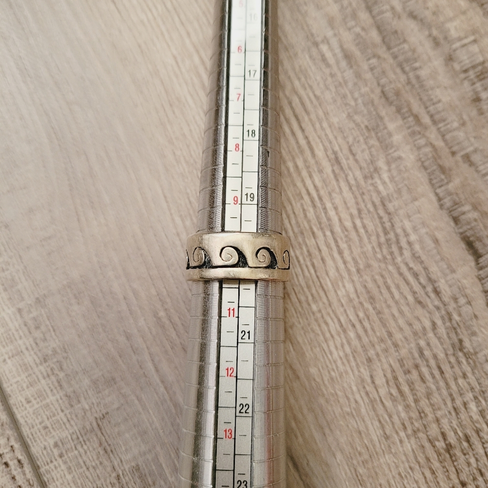 Native Sterling Silver Waves Ring - image 8